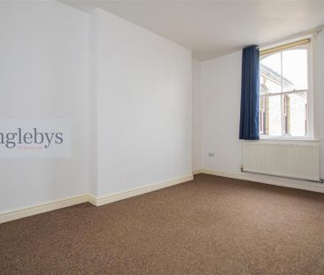 3 bedroom apartment to rent - Photo 4