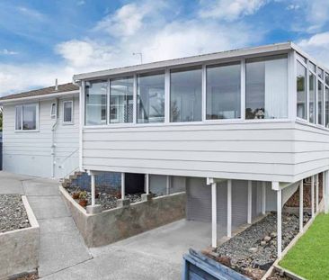 3 Bedrooms, Sunnynook - Photo 4