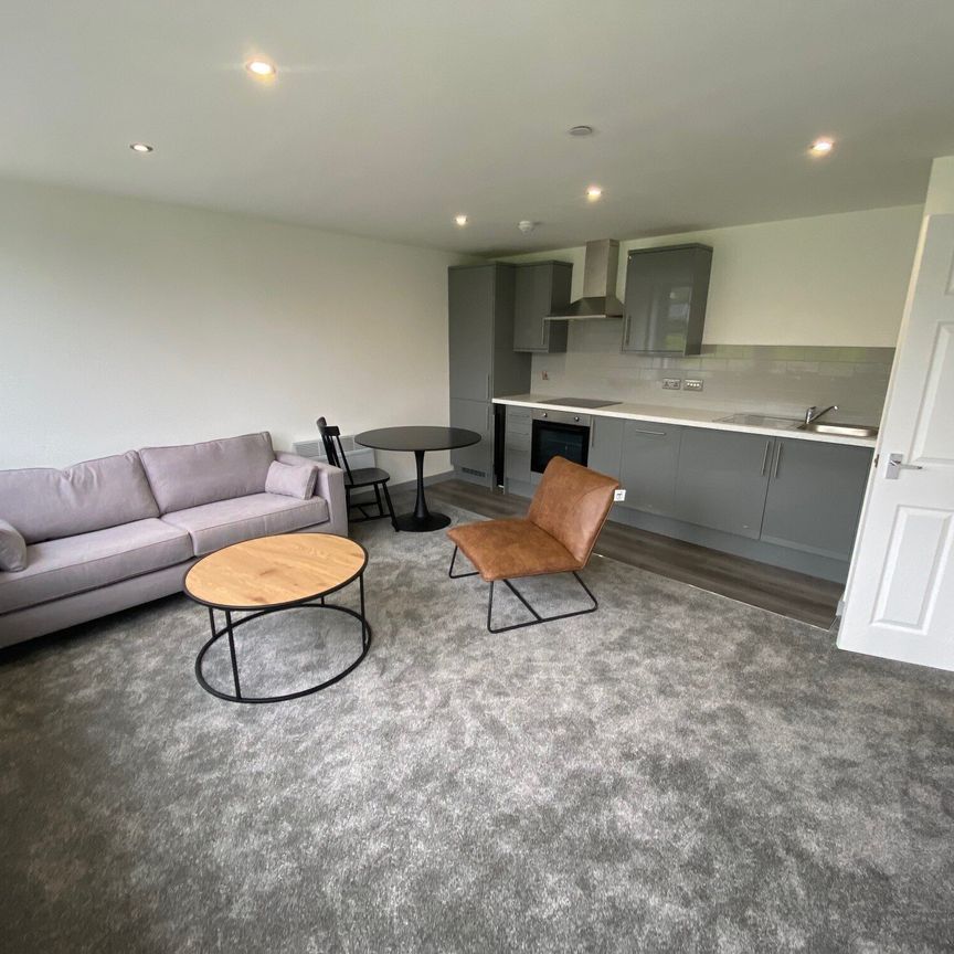 Green Lane, Leeds, Yeadon - Photo 1