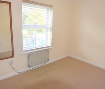 Alma Road, Eton Wick, Windsor,SL4 - Photo 1