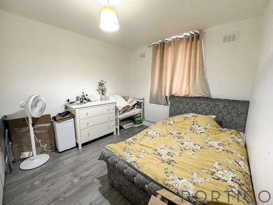 Barking Road | Plaistow |, E13 - Photo 1