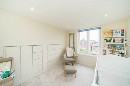 Warren Road, SW19, London - Photo 4