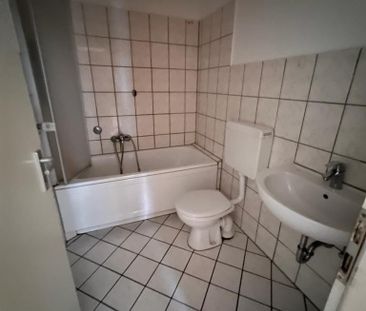 Sehr schöne 3 Zimmer-Wohnung mit Balkon und innen liegendem Wannenb... - Photo 4