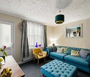 2 bedroom terraced house to rent - Photo 2