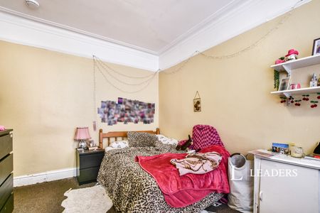 4 bedroom house to rent Whitby Road, Manchester, Greater Manchester, M14 - Photo 5