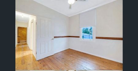 Modern, Spacious & Conveniently Located Family Home - Photo 5