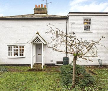 Harvest Road, Englefield Green, Egham, Surrey, TW20 0QS - Photo 5