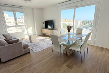 3 Bedroom Apartment For Rent in La Campana, Málaga - Photo 3