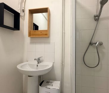 Appartement a louer Paris - Loyer €1 029/mois charges comprises ** - Photo 5