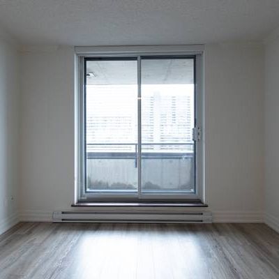 Spacious 2-Bed Apartment in Downtown Ottawa – Available Now! - Photo 1