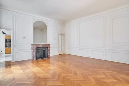 Tout savoir sur cet appartement dans le quartier Triangle d'Or, à Paris 8ème - Photo 3