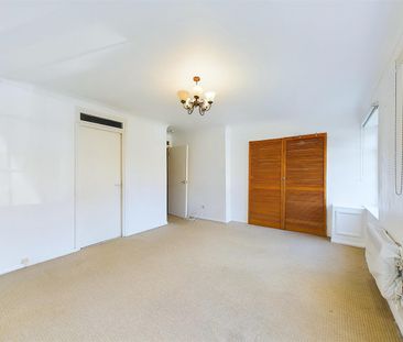 Abbotsmede Close Strawberry Hill, Twickenham - 1 bedroomProperty for lettings - Chasebuchanan - Photo 2