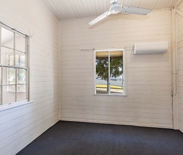 149 Mitchell Street, North Ward - Photo 1