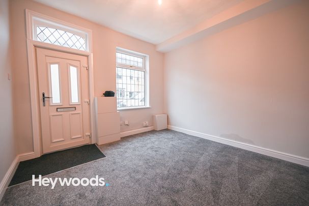 2 bed terraced house to rent in Sparrow Terrace, Newcastle, Staffordshire - Photo 1