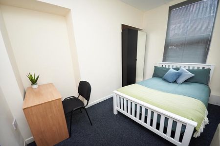 4 bedroom maisonette to rent - Photo 3