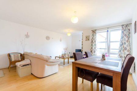 2 bedroom flat to rent - Photo 4