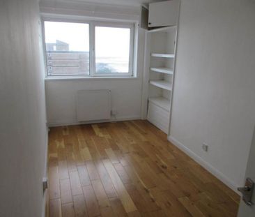 3 bedroom flat to rent - Photo 3