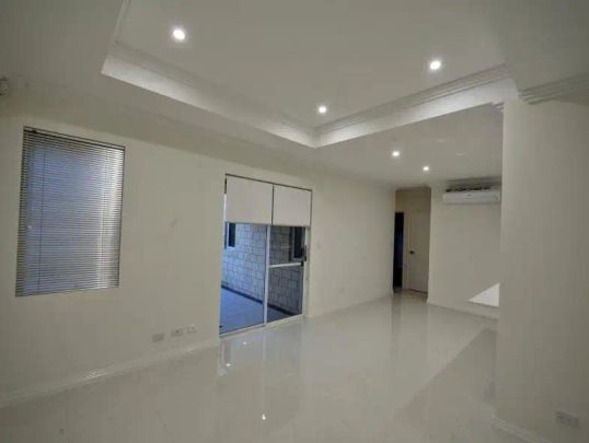 “Modern family home” - Photo 1