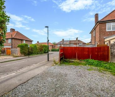 2 bedroom end of terrace house to rent - Photo 3