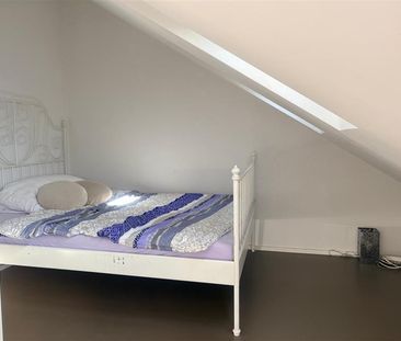 STUDIO SOUS LES TOITS PROCHE DU LAC SANS ASCENSEUR - Photo 1