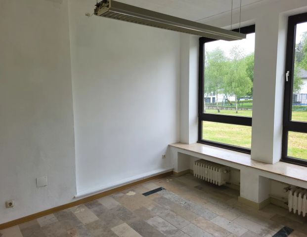 Helle 2 Zimmer Wohnung (Hochpaterre) zur Miete mit Balkon in ruhiger Wohngegend! - Foto 1