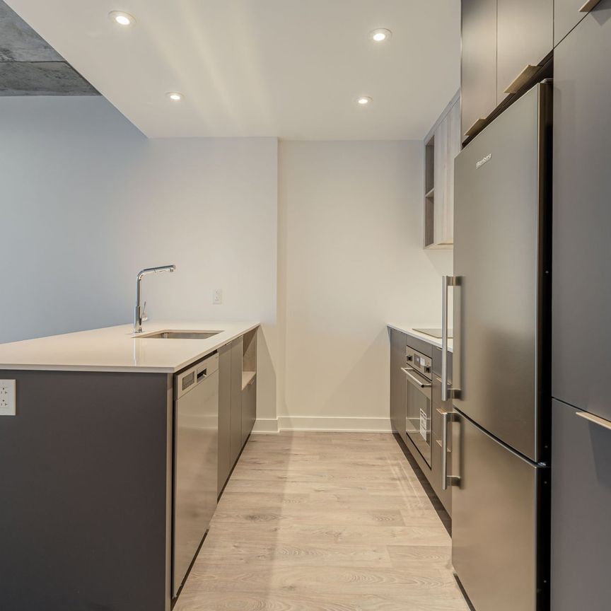 Condo for rent, Montréal (Saint-Laurent) - Photo 1