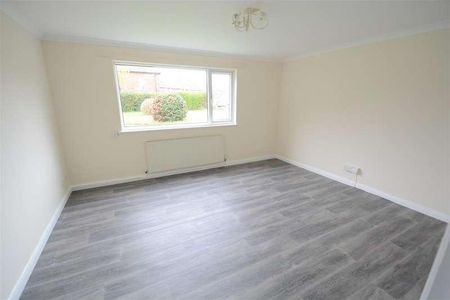Portholme Court, YO8 - Photo 4