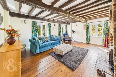 5 bedroom detached house to rent - Photo 2