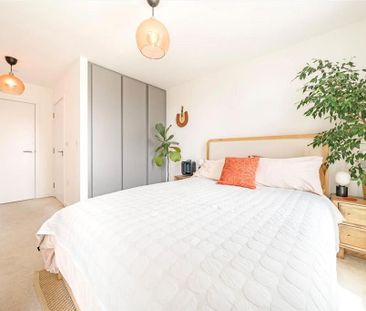 2 bedroom flat to rent - Photo 5