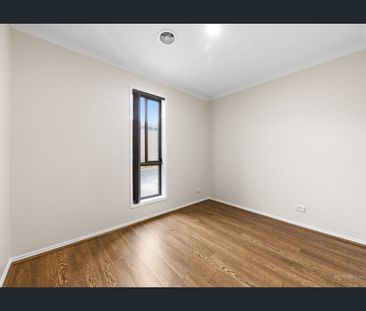 NEAT AND TUCKED AWAY! - Photo 4