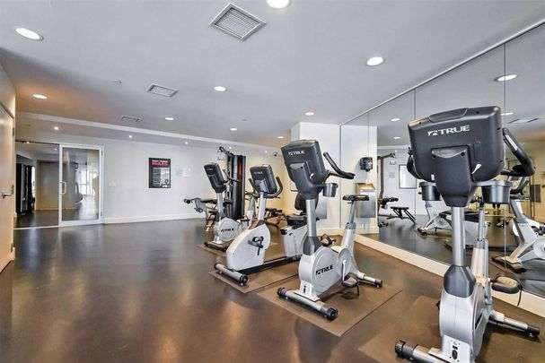 For Lease - 218 Queens Quay Unit# 1707, Toronto, Ontario - Photo 1