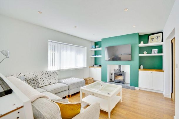 3 bedroom semi-detached house to rent - Photo 1