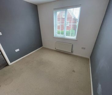 Chaise Meadow, Lymm - Photo 3