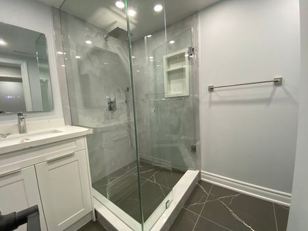 For Lease - 1186 Shadeland Drive Unit# Basement Room, Mississauga, Ontario - Photo 4