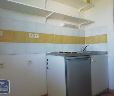 Location Appartement 3 pièces 54m² ST GILLES 30800 - Photo 4