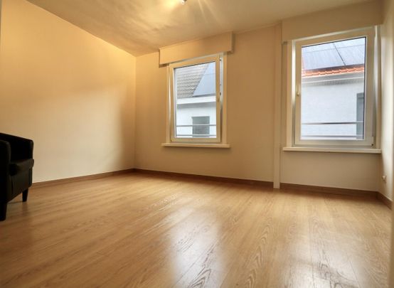 Instapklare, gezellige stadswoning met 3 slpk voor 725 EUR/mnd - Photo 1