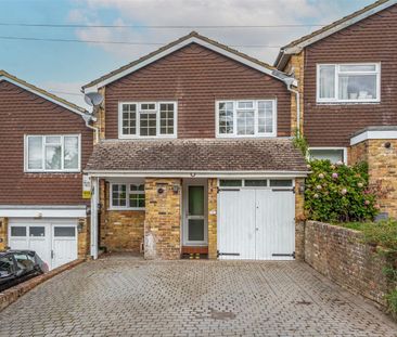 Hill Avenue, Hazlemere - Photo 2