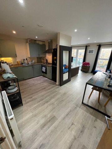 Room in a Shared Flat, Chandler Way, SE15 - Photo 2