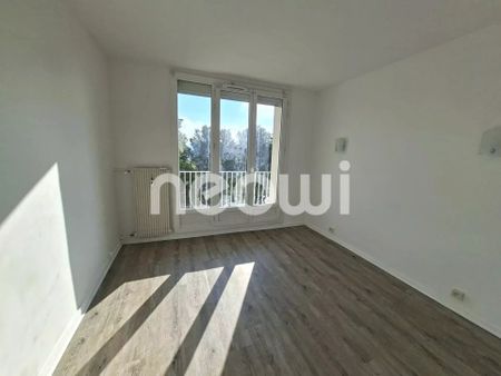 Location Appartement 4 pièces 65m² VILLEFRANCHE SUR SAONE 69400 - Photo 3