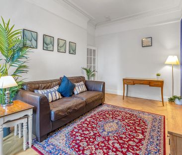 1 Bed Flat, Easter Road, EH7 - Photo 2