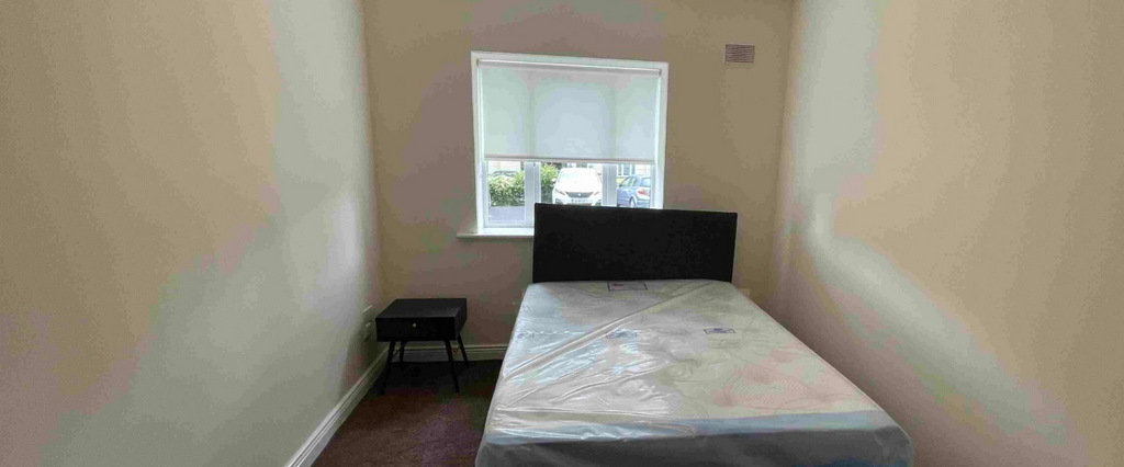 1 bedroom in a house share to rent - Photo 1