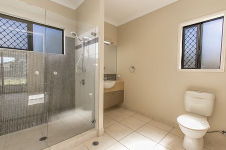 7 Scarisbrick Drive, Kirwan - Photo 5