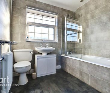 2 bedroom terraced house to rent - Photo 2