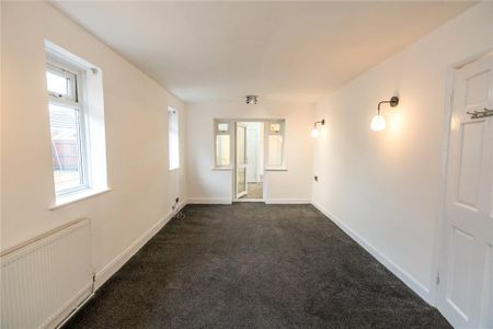 4 bedroom bungalow to rent - Photo 3