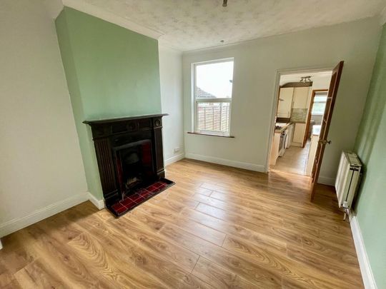 2 bedroom terraced house to rent - Photo 1
