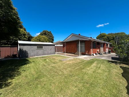 10 Green Avenue, Kingsbury VIC 3083 - Photo 4