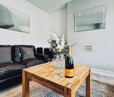 2 bedroom apartment to rent - Photo 2