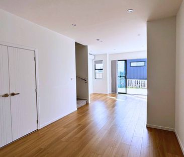 New Build Terrace House Next to Royal Reserve - Photo 2