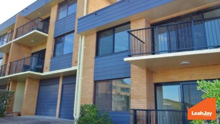 11/2 Scenic Drive, Merewether NSW 2291 - Photo 3