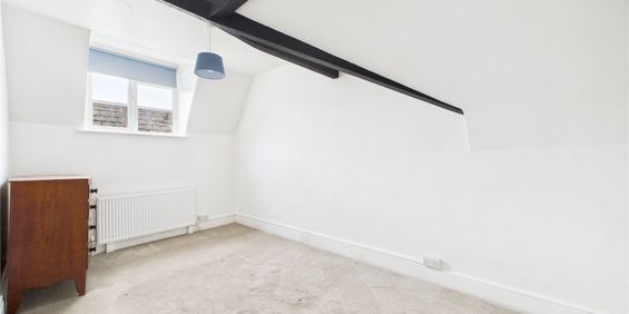 Sandhurst Lodge, Crowthorne Sandhurst Lodge, Crowthorne - Photo 3